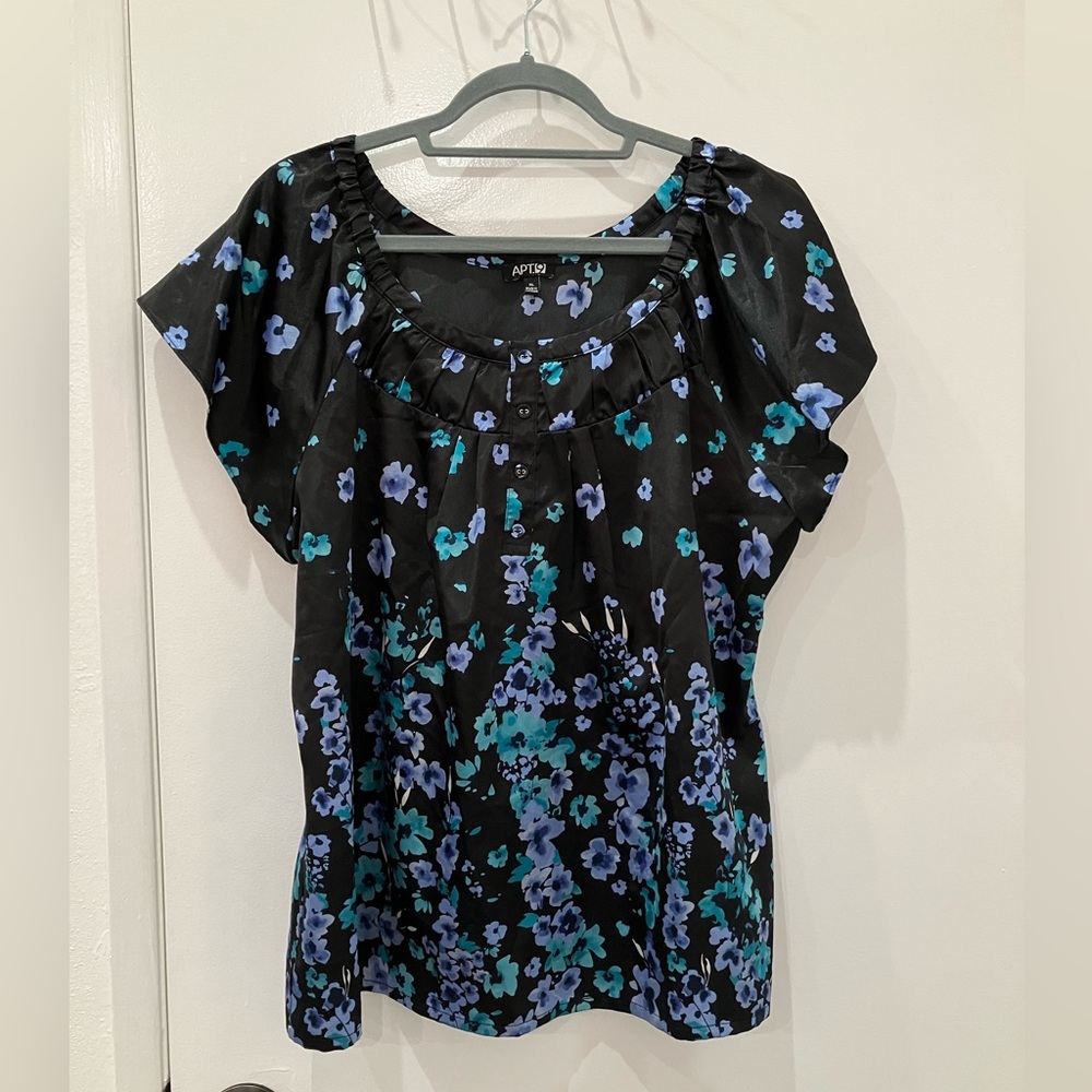 Apt. 9 Black Floral Top